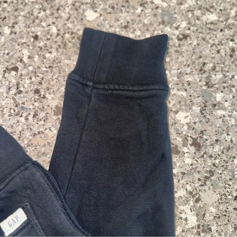 Gap l Black Jogger Pants l Boy’s Size: XS (4/5)